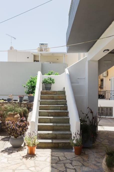 The Waves Apartment Monodhéndrion Exterior photo